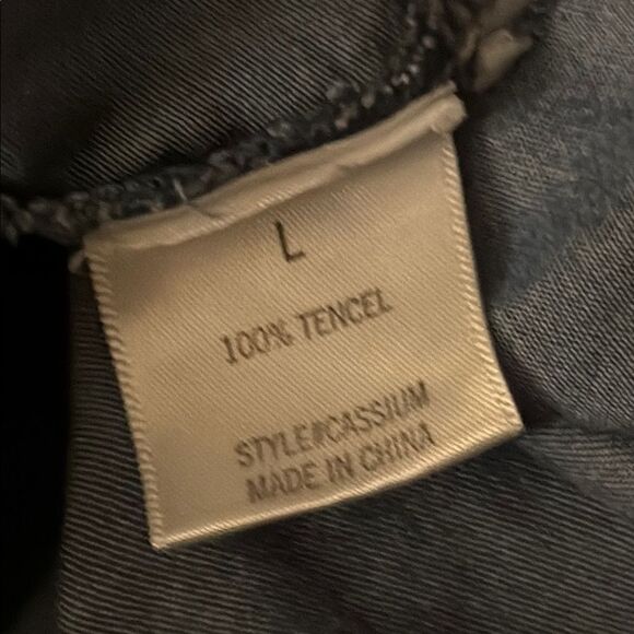 🌹 HARPER HERITAGE V NECK CHAMBRAY MINI DRESS - Picture 2 of 4